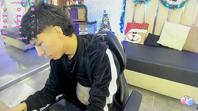 kaelwolf tay online show from December 2025 07:18:01 PM