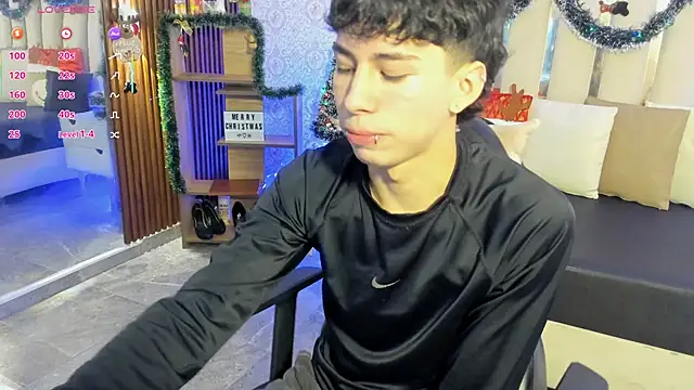 kaelwolf tay online show from December 2025 07:09:01 PM