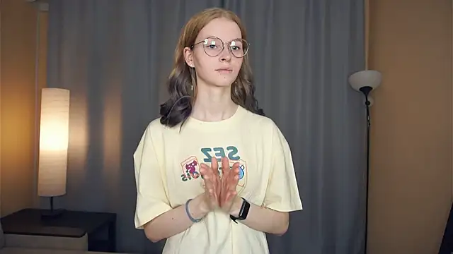 ToyaPletz online show from November 2025 05:26:01 PM