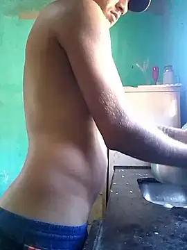 Pirulaibe23 online show from April 2026 03:14:01 PM