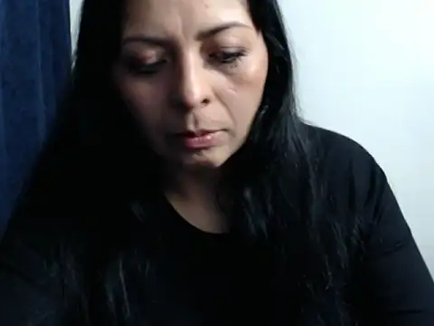 Paolahotty online show from November 2025 03:32:02 AM