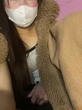 Snapshot of meganmeo chatting on January 2026 02:27:02 AM meganmeo online show from January 2026 02:27:02 AM