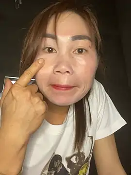 Snapshot of meganmeo chatting on February 2026 03:58:02 AM meganmeo online show from February 2026 03:58:02 AM