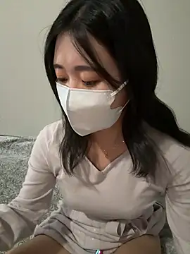 Minagi Shizuku online show from December 2025 08:43:01 AM