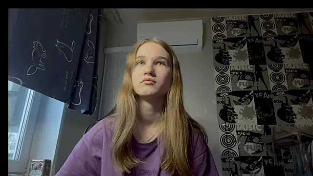 helgicuteness online show from December 2025 06:41:02 AM