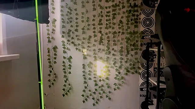 Snapshot of helgicuteness chatting on February 2026 11:40:01 AM helgicuteness online show from February 2026 11:40:01 AM