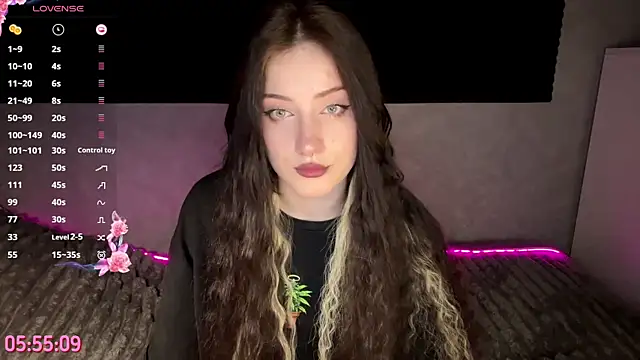 Meowluly online show from April 2026 09:23:01 PM