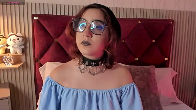 Kiri Velvet online show from April 2026 09:27:01 PM