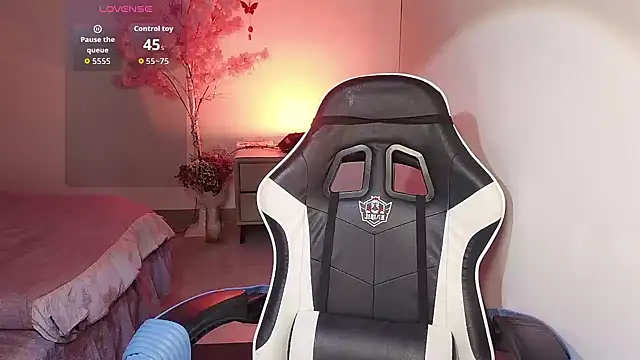 LuLu bb online show from April 2026 01:42:01 AM