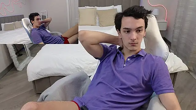 MoonlinSkinn online show from February 2026 01:04:02 AM