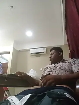 Snapshot of LovelyHughes chatting on February 2026 11:00:01 PM LovelyHughes online show from February 2026 11:00:01 PM