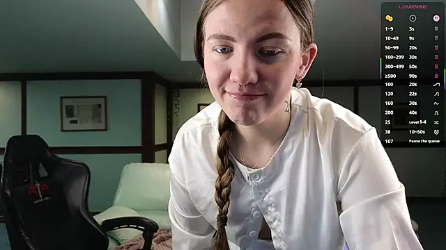 Snapshot of KiraRustle chatting on February 2026 02:49:01 AM KiraRustle online show from February 2026 02:49:01 AM