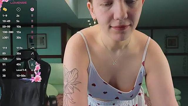 Snapshot of KiraRustle chatting on March 2026 02:17:02 AM KiraRustle online show from March 2026 02:17:02 AM