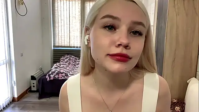 MistikMinx online show from November 2025 12:07:01 PM