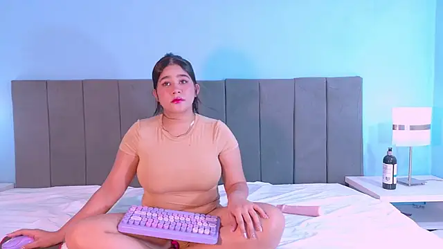 Lizz Bunny online show from April 2026 01:29:02 AM