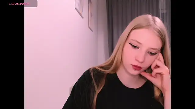  Milana Sparkl75  online show from December 2025 02:20:01 AM