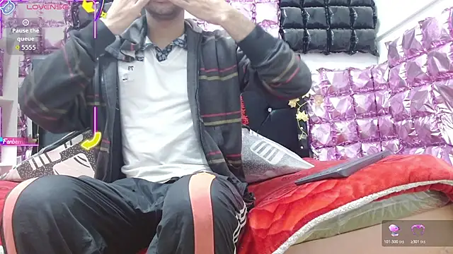 andresdark 07 online show from December 2025 03:25:01 AM