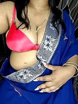 Snapshot of Curvy_Pooja chatting on May 2026 06:16:02 PM Curvy Pooja online show from May 2026 06:16:02 PM