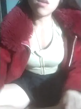 tieutam122 online show from February 2026 08:02:01 PM