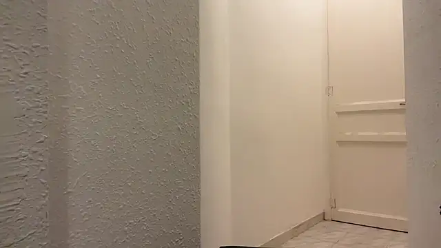 esleider12 online show from December 2025 03:09:02 PM