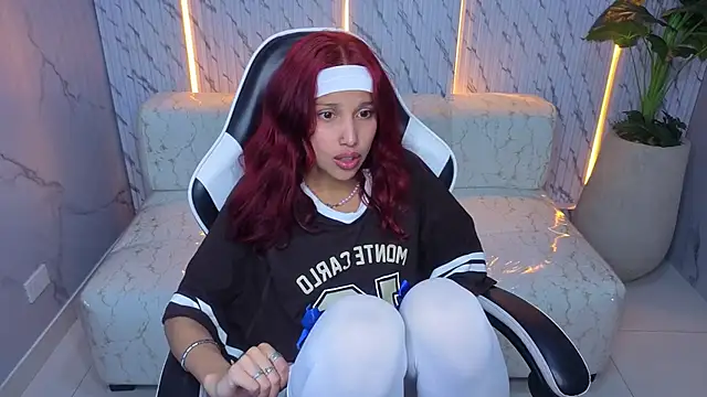 Saphire Tx online show from December 2025 01:05:02 PM