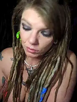 Snapshot of Horny_hippie chatting on January 2025 11:15:01 PM Horny hippie online show from January 2025 11:15:01 PM
