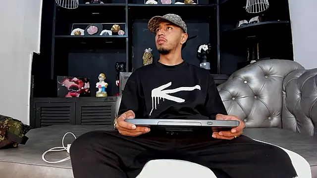 Brand Collins online show from January 2026 07:15:01 PM