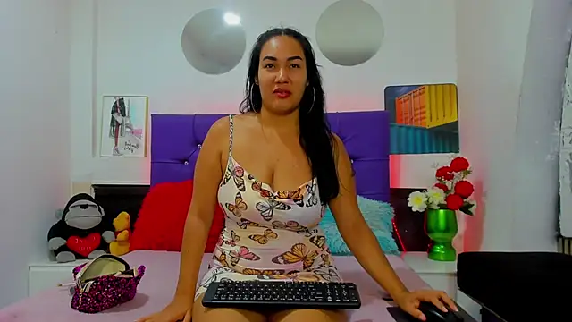 AzumiWalker online show from February 2026 01:16:01 PM