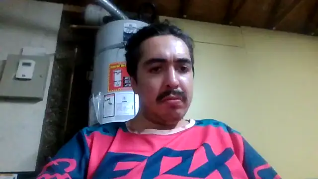 Snapshot of 818horny chatting on May 2026 08:00:01 AM 818horny online show from May 2026 08:00:01 AM