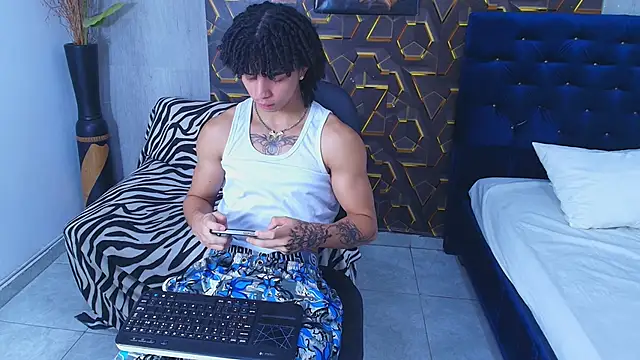 kim curlyy online show from June 2026 05:19:01 PM