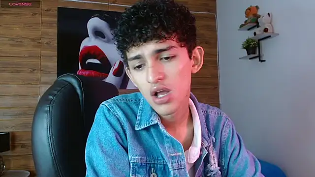 Michaelkoiv online show from November 2025 12:20:01 PM