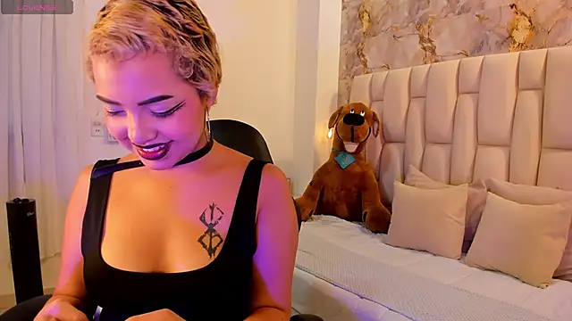 sussy lonndun online show from December 2025 08:39:02 PM