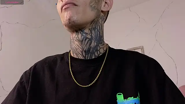 Paulo 527 online show from April 2026 11:07:01 PM