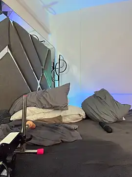 ZafiraNavarro online show from April 2026 07:07:02 PM