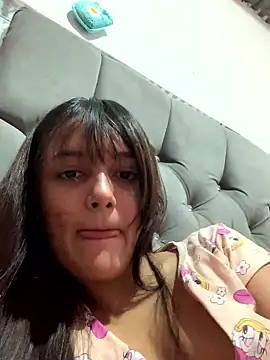 dulce nathaly online show from January 2026 10:04:01 PM