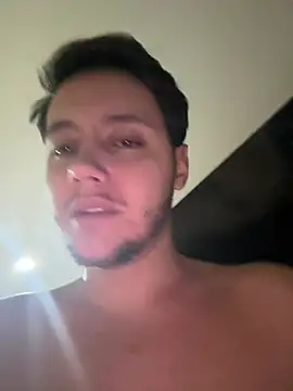 Snapshot of RicoValen chatting on February 2026 01:45:04 AM RicoValen online show from February 2026 01:45:04 AM