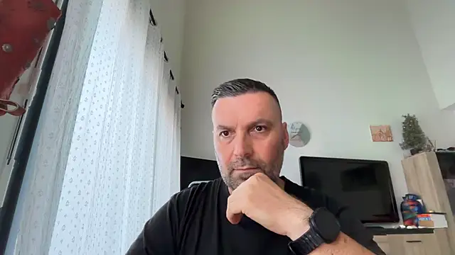 coolsmith81 online show from June 2026 06:59:01 AM