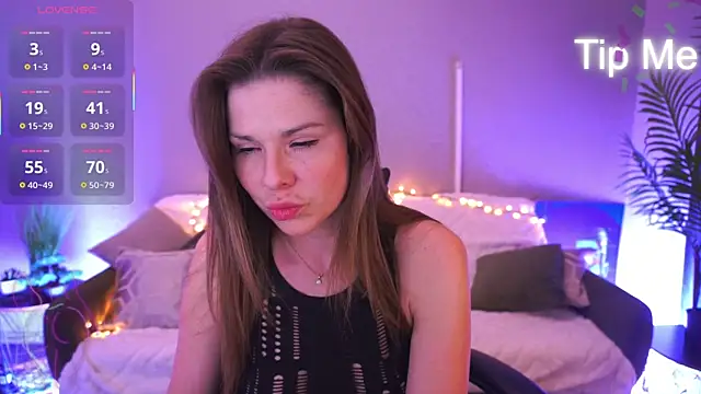 KissableKira online show from April 2026 07:51:01 PM