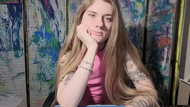 Snapshot of Adell_Love chatting on May 2026 03:28:01 PM Adell Love online show from May 2026 03:28:01 PM