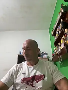 Russo41rj online show from December 2025 03:33:01 AM