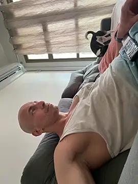 Russo41rj online show from December 2025 04:12:02 PM