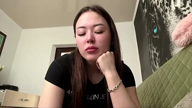 CurietHana1 online show from December 2025 04:41:01 AM