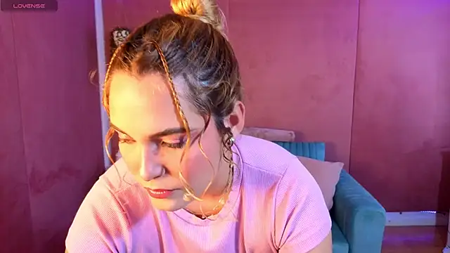 AdharaWo online show from March 2026 12:27:02 AM