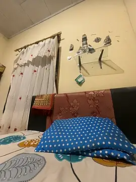 aril200117 online show from February 2026 06:47:02 PM