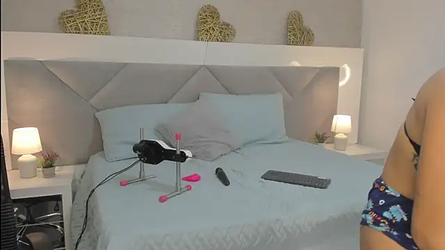 Valery jame online show from April 2026 04:01:01 PM