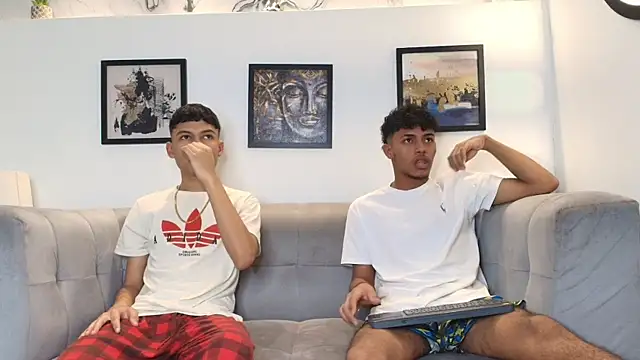 COUPLES BOYS online show from February 2026 01:35:02 AM