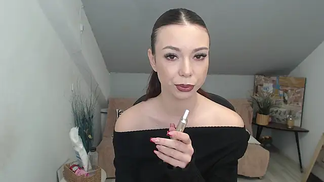 MayaWill online show from January 2026 01:05:01 PM