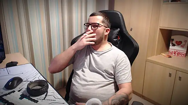 kevinnlovelly online show from November 2025 06:21:01 PM