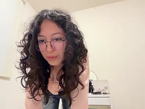 Alicatcua  online show from January 2026 03:11:01 AM