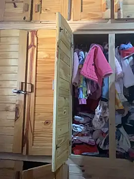 Quierolechiitaaa online show from March 2026 05:51:01 PM